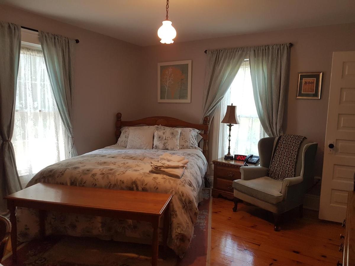 Ye Olde Walkerville Bed & Breakfast 윈저 외부 사진