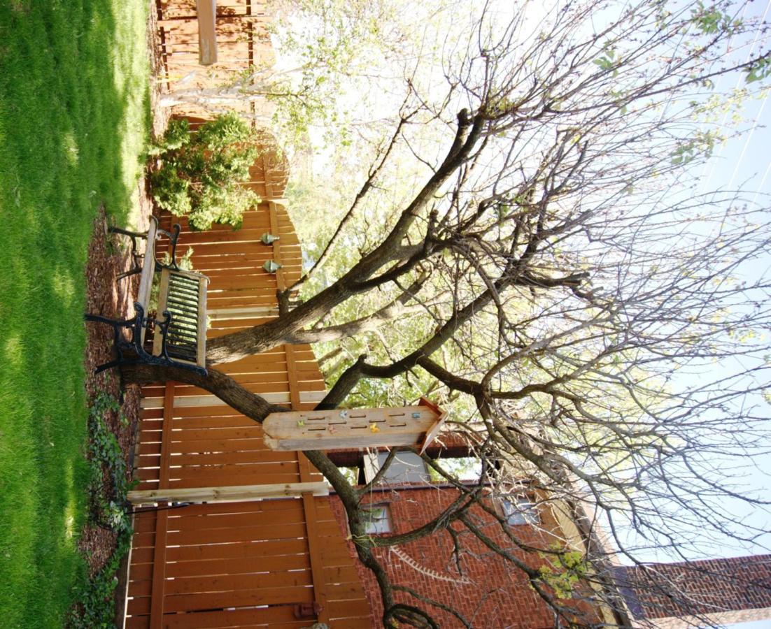 Ye Olde Walkerville Bed & Breakfast 윈저 외부 사진