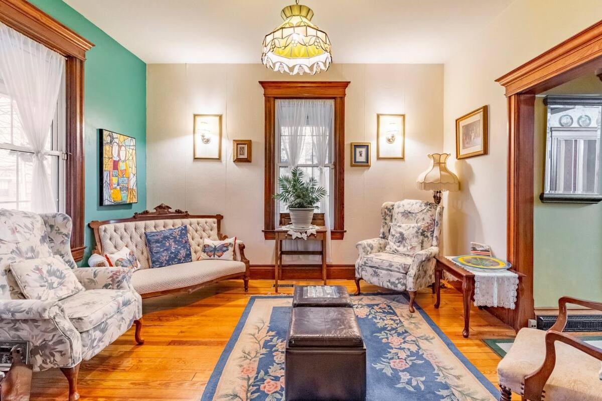Ye Olde Walkerville Bed & Breakfast 윈저 외부 사진