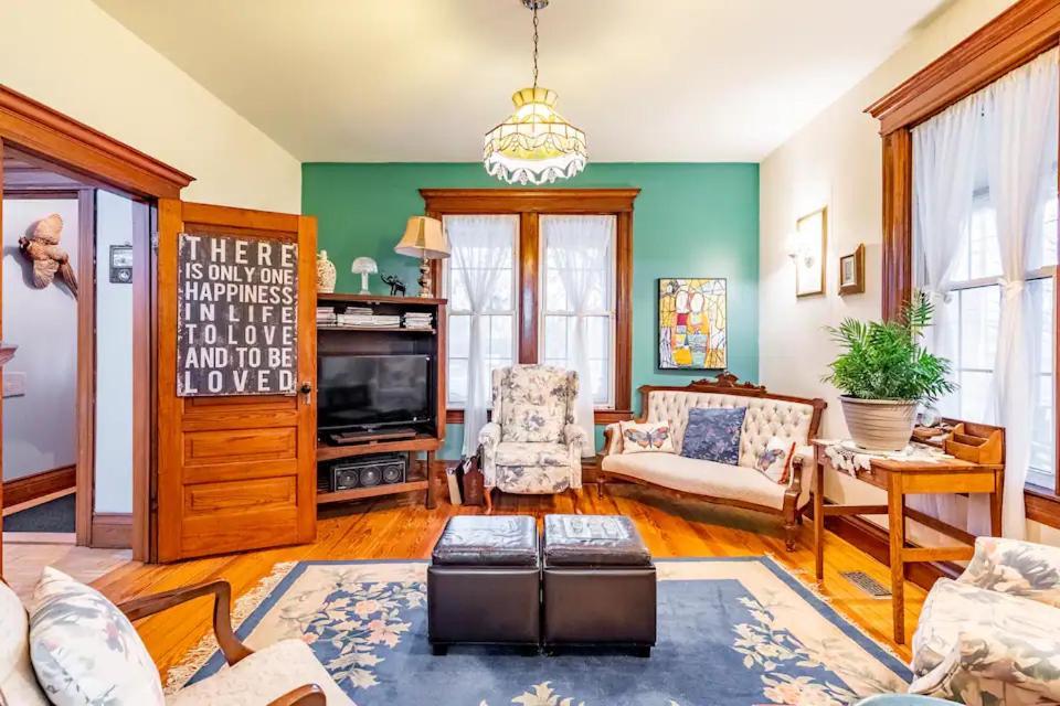 Ye Olde Walkerville Bed & Breakfast 윈저 외부 사진