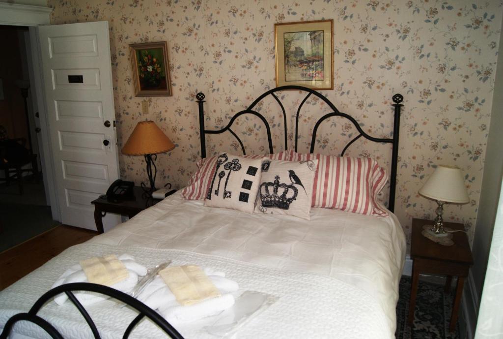 Ye Olde Walkerville Bed & Breakfast 윈저 외부 사진