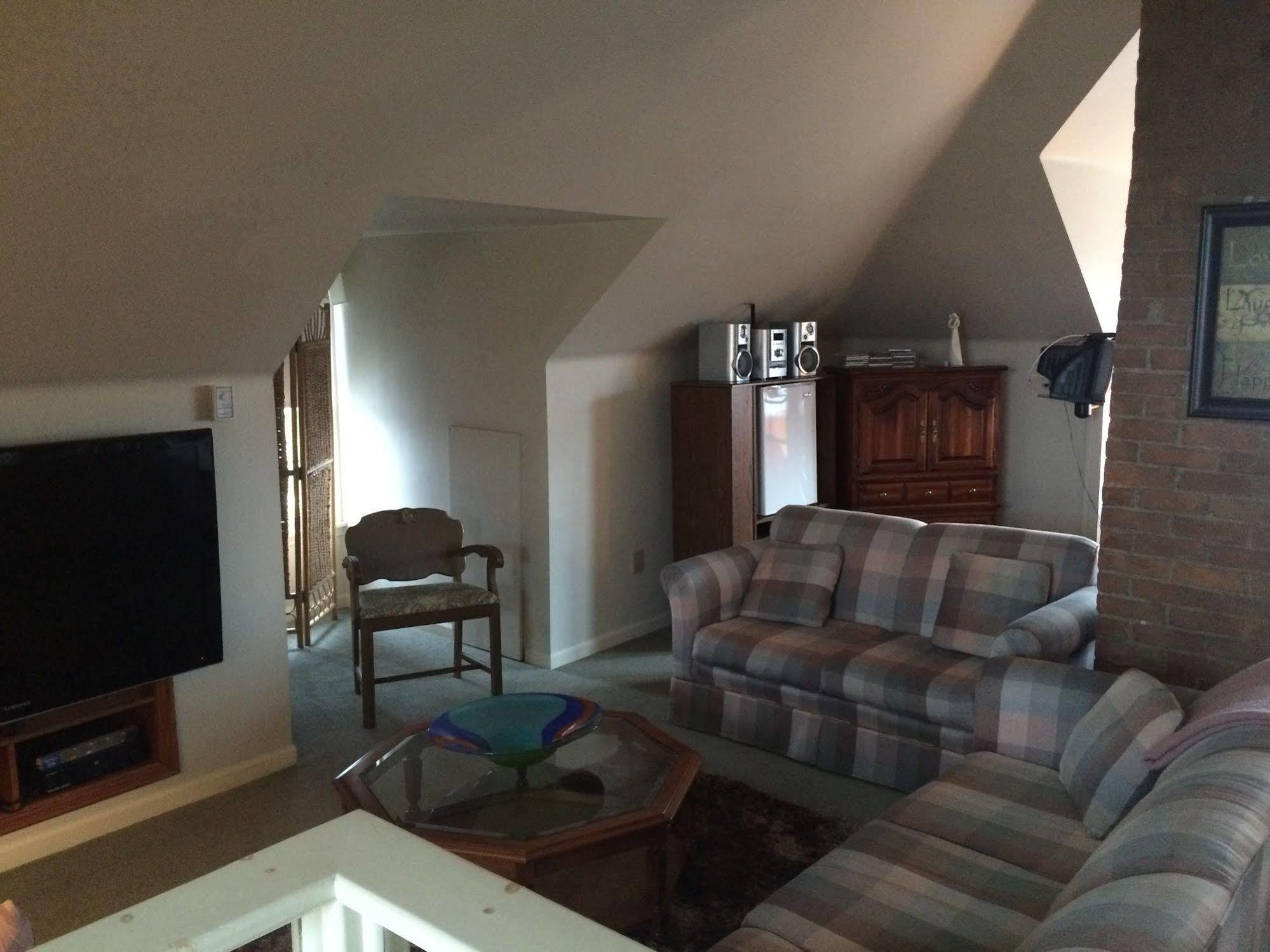 Ye Olde Walkerville Bed & Breakfast 윈저 외부 사진